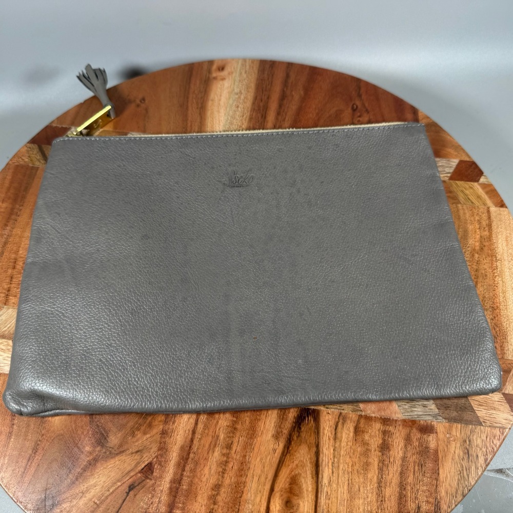 Sseko Designs Gray Pebble Leather Zipper Clutch‎ Pouch Gold Tassel Accent Mens